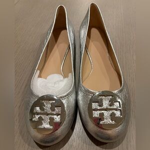 Tory Burch Silver Foil Revas Flats Size 10 New
